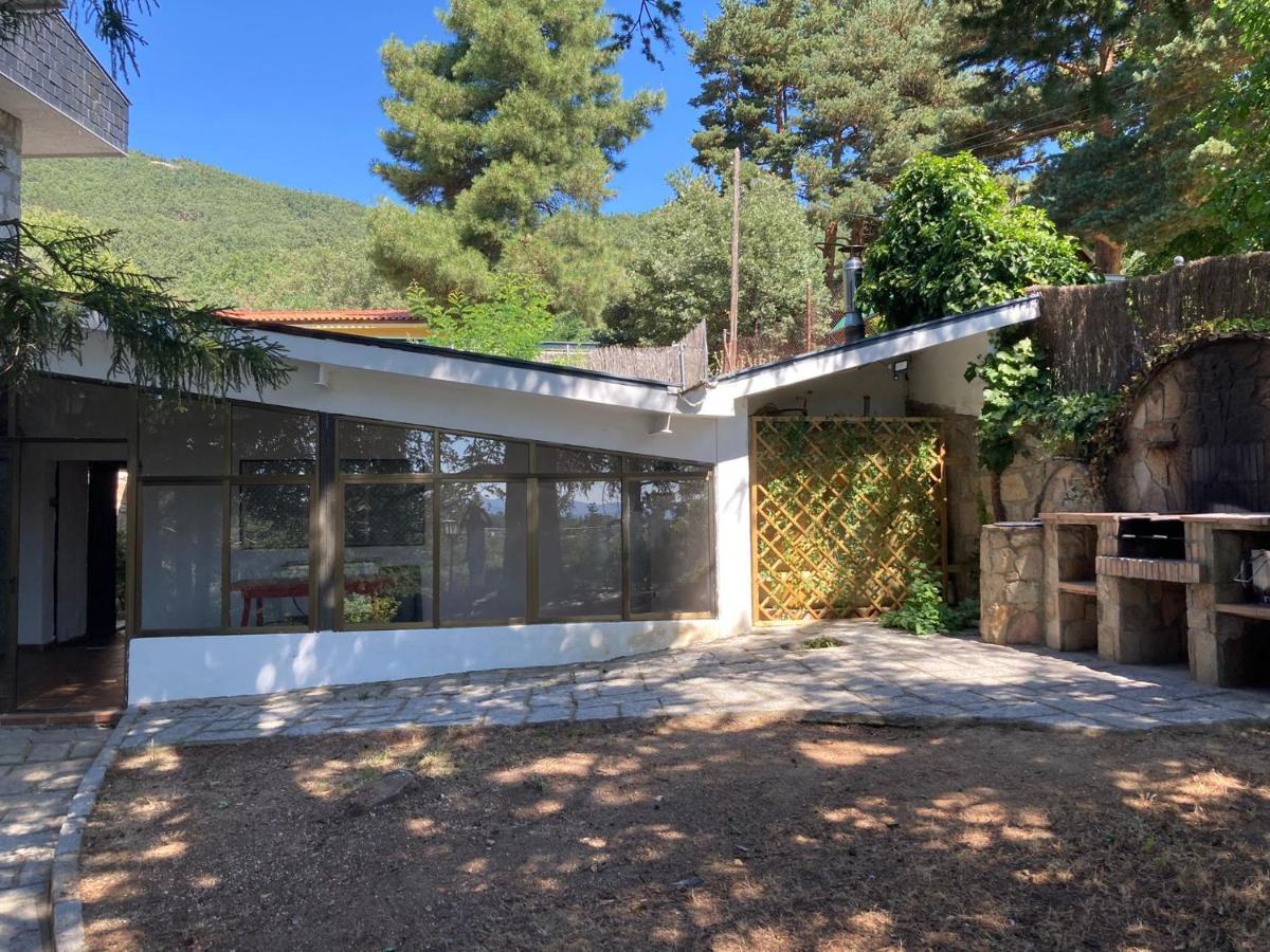 Los Cedros, Gran Chalet Con Piscina Y Apartamento En Navacerrada Exteriér fotografie