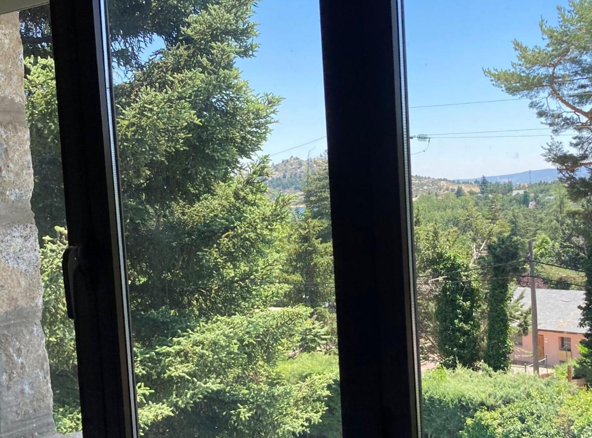 Los Cedros, Gran Chalet Con Piscina Y Apartamento En Navacerrada Exteriér fotografie