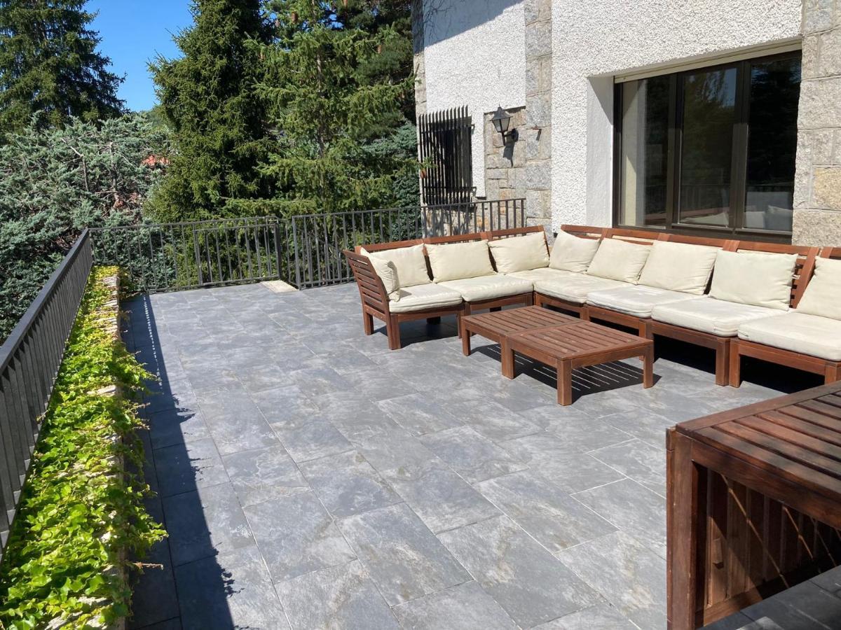 Los Cedros, Gran Chalet Con Piscina Y Apartamento En Navacerrada Exteriér fotografie