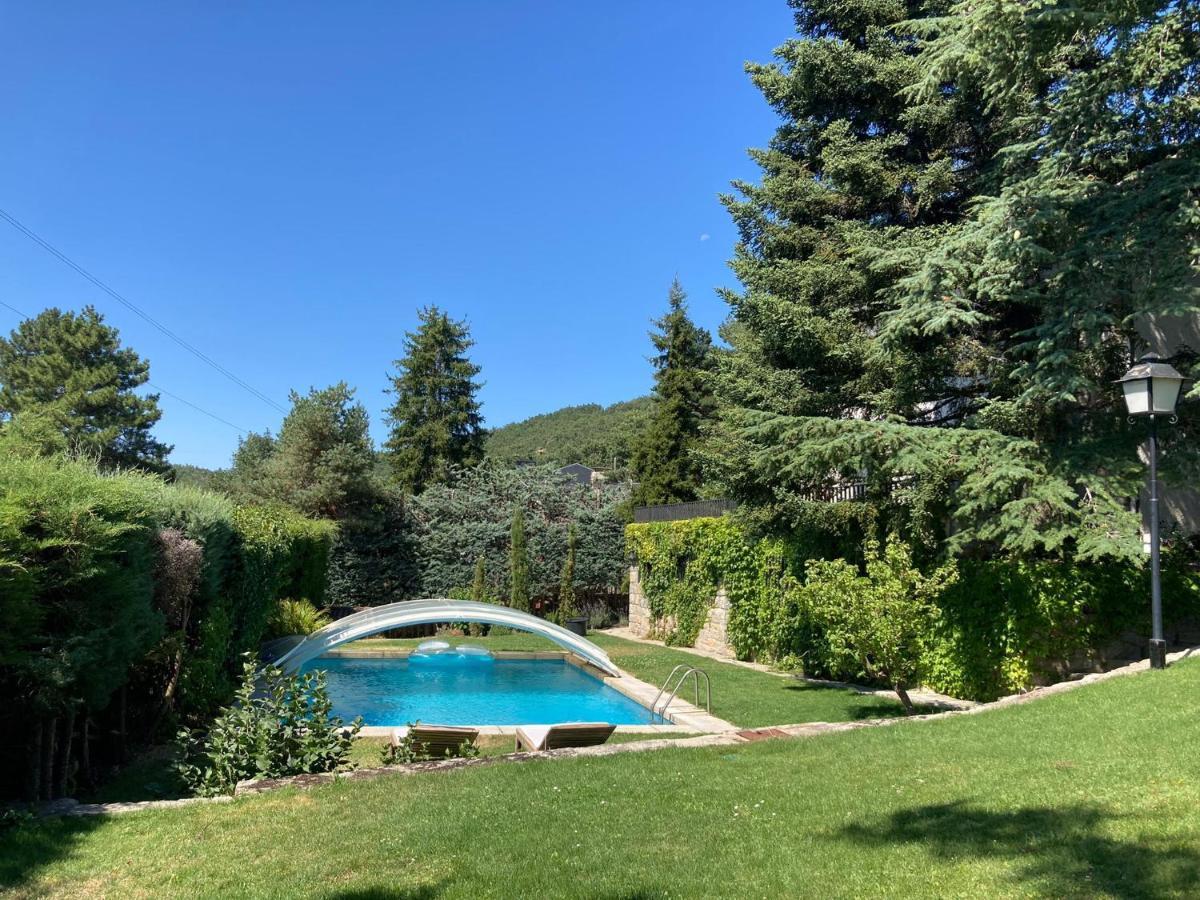 Los Cedros, Gran Chalet Con Piscina Y Apartamento En Navacerrada Exteriér fotografie